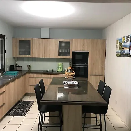 Villa Standing Cap-ferret *